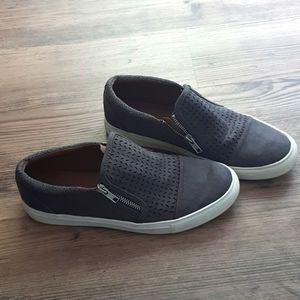 Report loafer. Size. 9.5. Grey